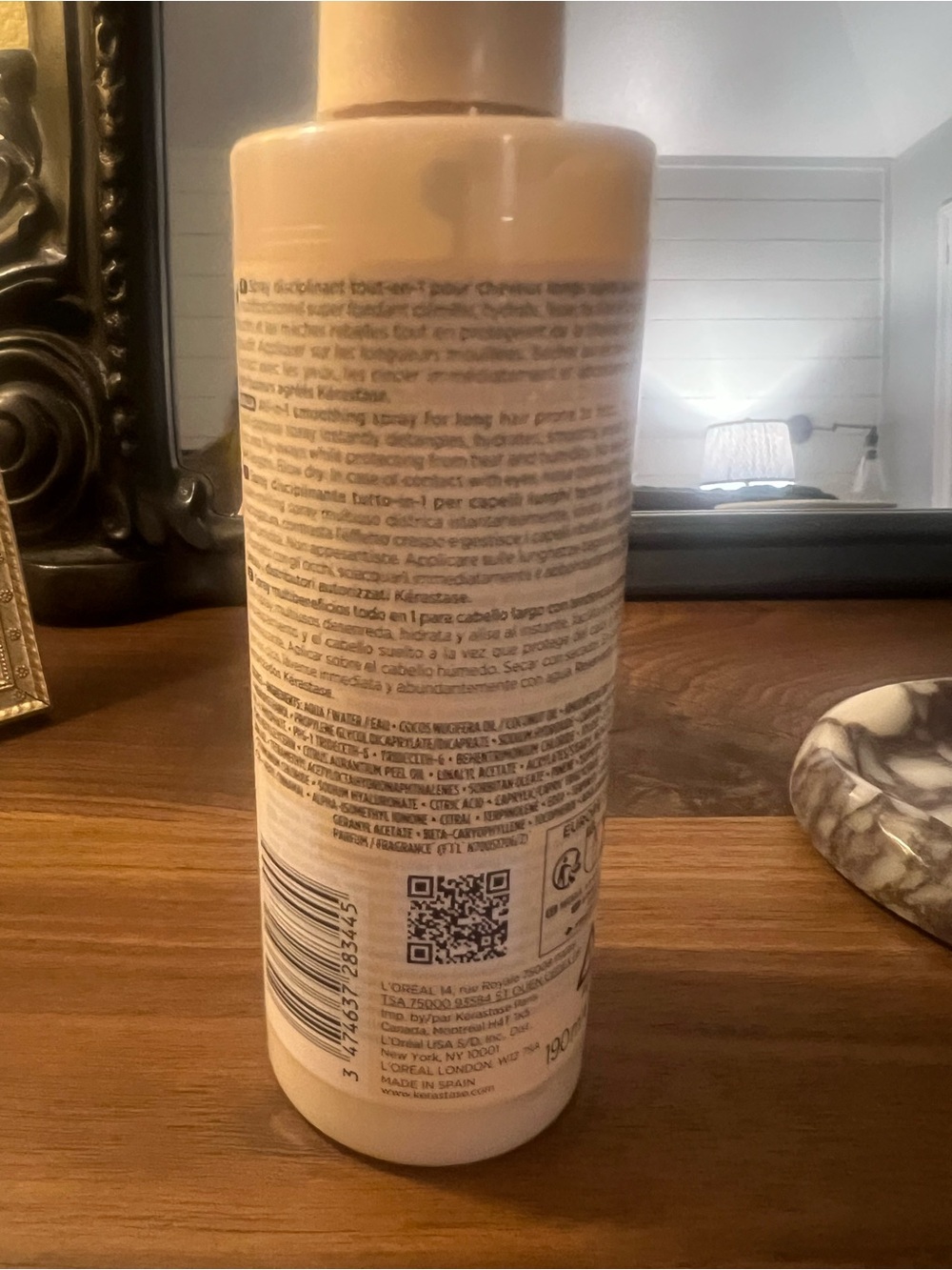 Kerastase Gloss Absolu All In One Anti-Frizz Spray - Picture 2 of 3